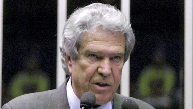 O senador Hélio Costa, candidato ao governo de Minas Gerais