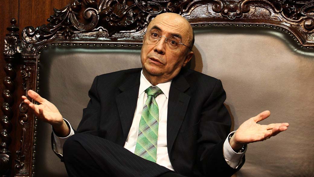 O presidente do Banco Central Henrique Meirelles durante entrevista a Imprensa, em Brasília, para explicar aos jornalistas sobre o rombo de R$ 2,5 bilhões nas contas do Banco Panamericano