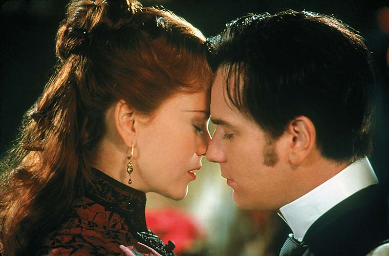 O musical Moulin Rouge - Amor em Vermelho ganhou dois Oscars em 2002.