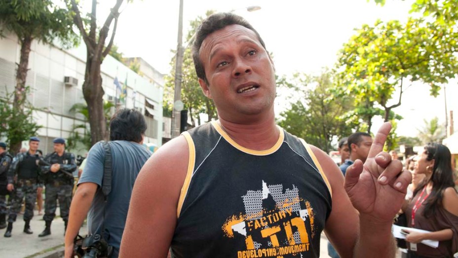 Elias Campista da Silva, 33 anos, motorista de ônibus, é tio de Patrick da Silva Figueiredo, que conseguiu fugir