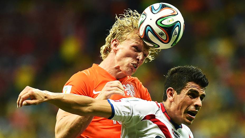 O jogador Kuyt durante o jogo entre Holanda e Costa Rica, em Salvador