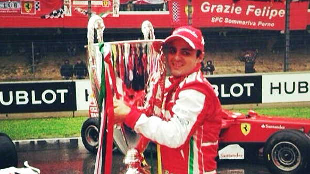 A Ferrari homenageou Felipe Massa pelas oito temporadas em que defendeu a escuderia