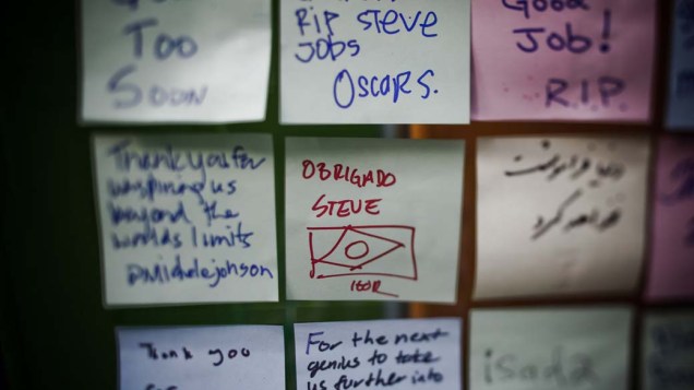 Homenagens a Steve Jobs na Apple Store de São Franscisco, Califórnia