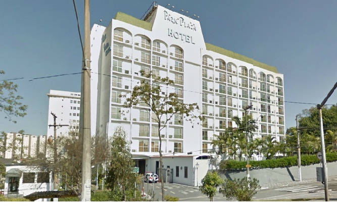 Imagem do hotel em São Bernardo. Construção foi atingida pelo fogo nesta segunda-feira