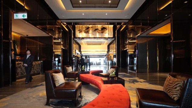 Recepção do hotel Ritz Carlton em Hong Kong