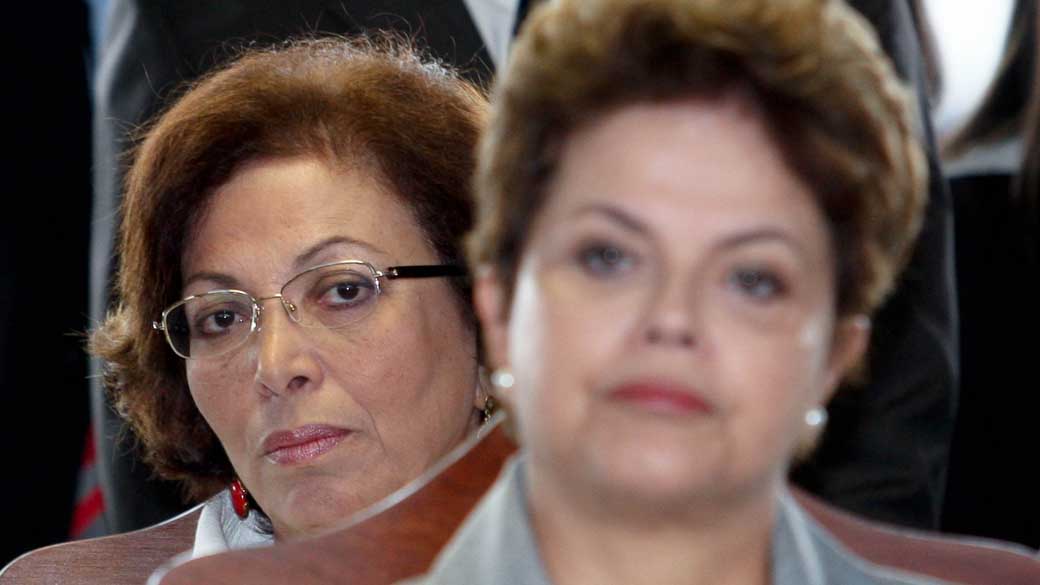 A presidente Dilma Rousseff e a ministra Ideli Salvatti participam da cerimônia de comemoração do 146º aniversário da Batalha Naval do Riachuelo