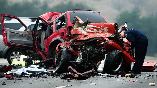 Uma motorista suspeita de dirigir embriagada foi presa, na Califórnia (Estados Unidos), depois de ser acusada de causar um acidente de trânsito que deixou seis mortos