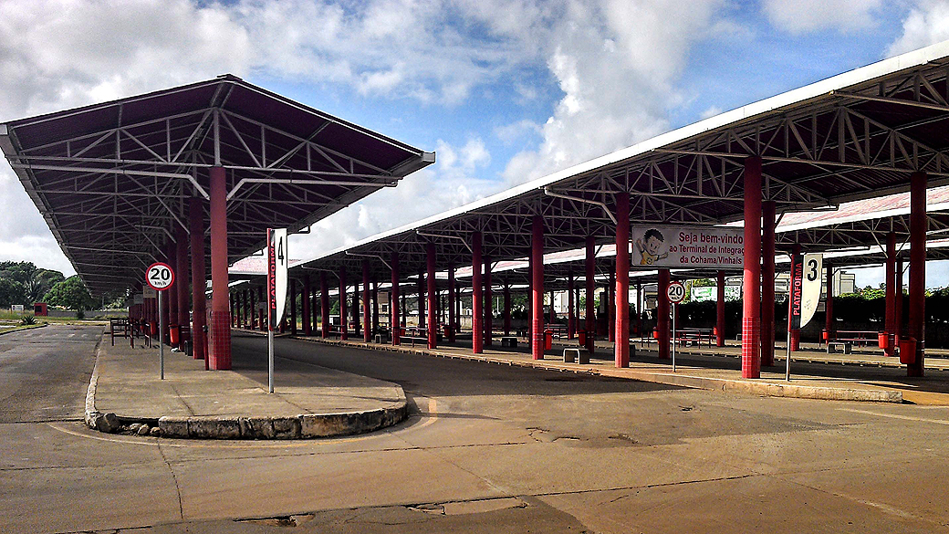Vista de um terminal de ônibus no centro da cidade de São Luis (MA), em 27 de maio, durante paralisação de motoristas e cobradores