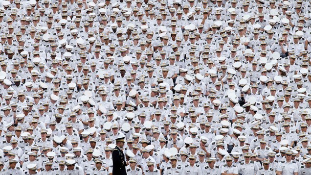 Centenas de soldados participaram da cerimônia de iniciação da Academia Militar dos Estados Unidos, na cidade de Nova Iorque