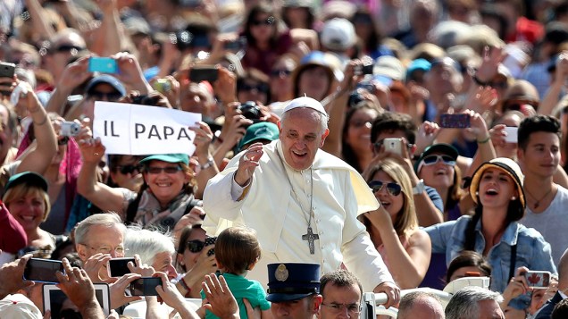 Papa Francisco na audiência geral que acontece semanalmente na Praça de São Pedro, no Vaticano