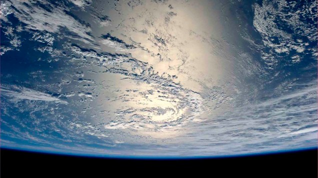 Foto tirada pelo astronauta alemão, Alexander Gerst, da Estação Espacial Internacional e enviada a própria conta no Twitter