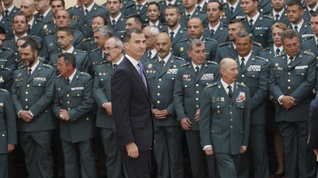 Em Madri, o rei da Espanha, Felipe VI, recebeu no Palácio de El Pardo, representantes da Polícia Municipal e da Guarda Civil 