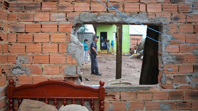 Polícia Militar acompanhou reintegração de posse em terreno na rua Zituo Karasawa, perto da avenida Jacu-Pêssego, região de Itaquera, zona leste de São Paulo