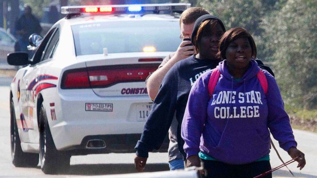 Pelo menos três pessoas ficaram feridas em um tiroteio no campus de uma universidade do Texas