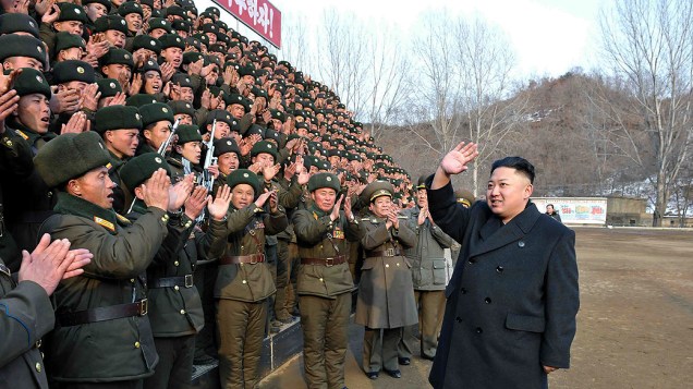 Líder norte-coreano, Kim Jong-un, visita unidade do Exército Popular da Coreia do Norte em Pyongyang