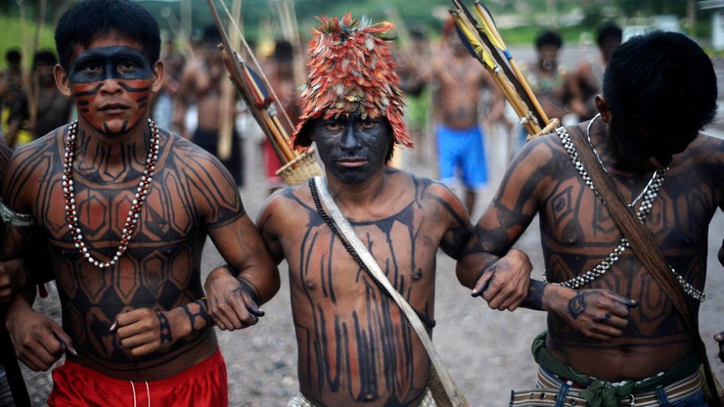 Desde o dia 2 de maio, índios de várias etnias ocupam o sítio Belo Monte exigindo a suspensão das obras de construção de barragens que afetam o local