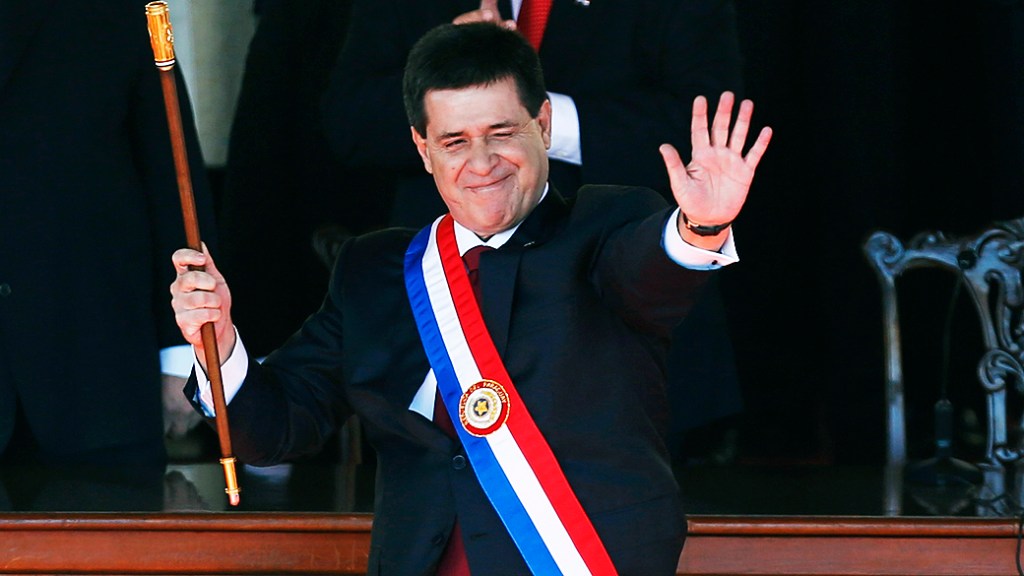 Horacio Cartes, o novo presidente paraguaio pede acordo entre membros do bloco sobre impasse com a Venezuela