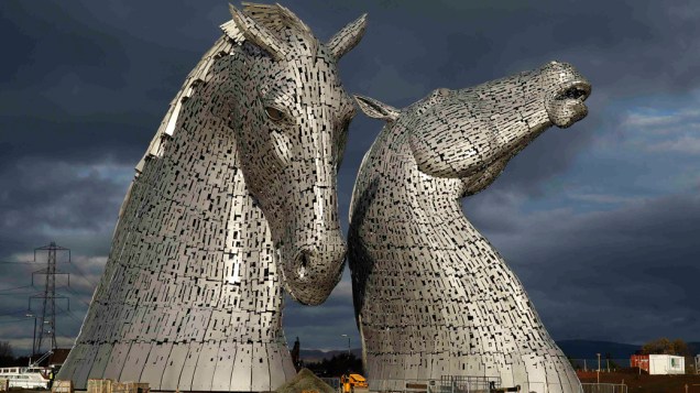 O Kelpies, escultura de 30 metros de altura do artista Andy Scott é vista em Falkirk, na Escócia