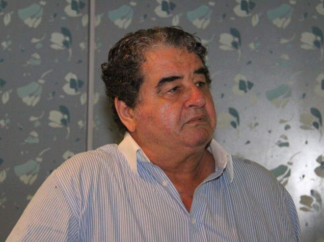 O ator Otávio Augusto no velório de Millôr Fernandes
