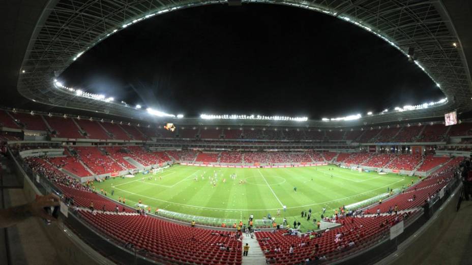 O primeiro jogo da Arena Pernambuco, entre Náutico e Sporting