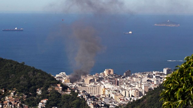 Incêndio atinge imóvel em Copacabana