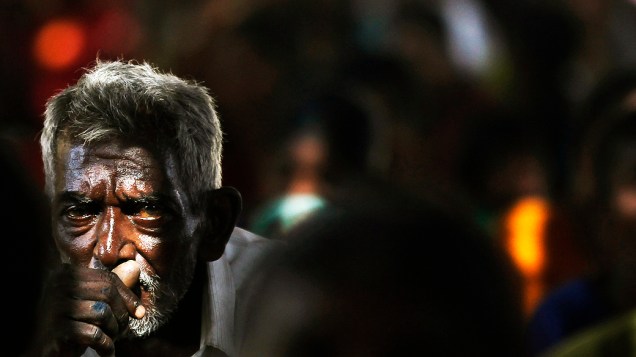 Indiano participa de um protesto contra a usina nuclear Kudankulam, no estado de Tamil Nadu