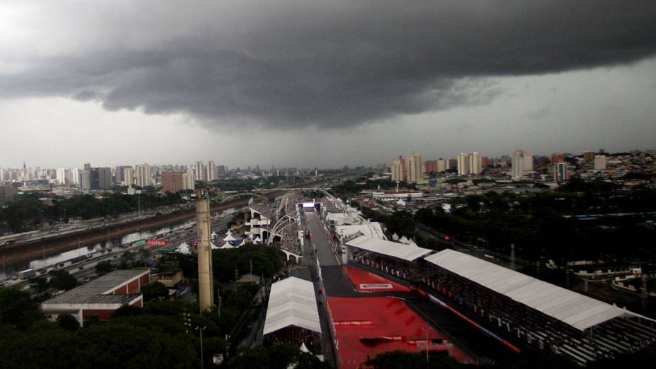 Vista aérea do sambódromo do Anhembi, durante a corrida da Indy 300, em São Paulo