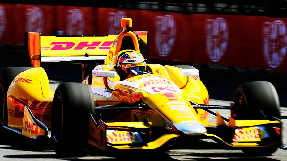 O norte-americano Ryan Hunter-Reay conquistou neste sábado (4) a pole position para a São Paulo Indy 300 no circuito do Anhembi, zona norte da capital paulista