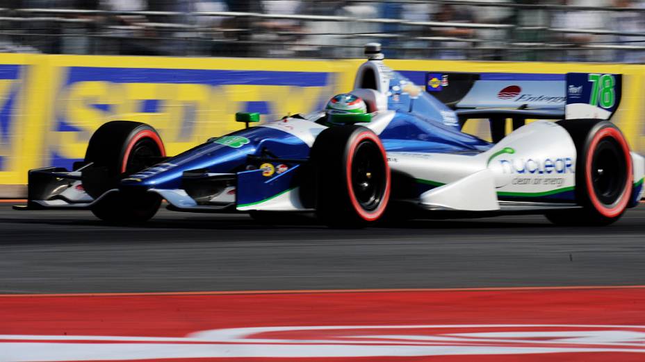 Simona De Silvestro durante o treino de classificação da São Paulo Indy 300