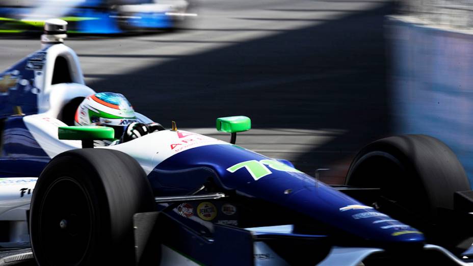 Simona De Silvestro durante o treino de classificação da São Paulo Indy 300