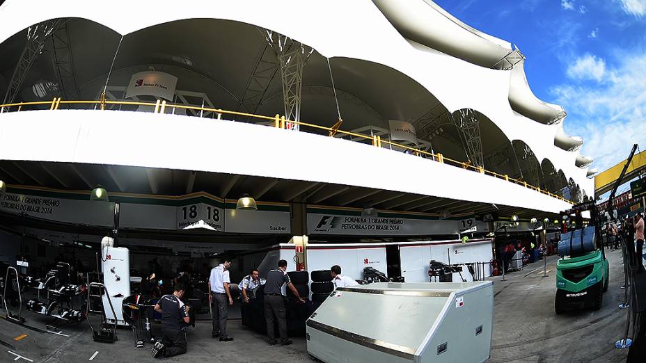 O trabalho nos boxes e área de paddock do Autódromo de Interlagos