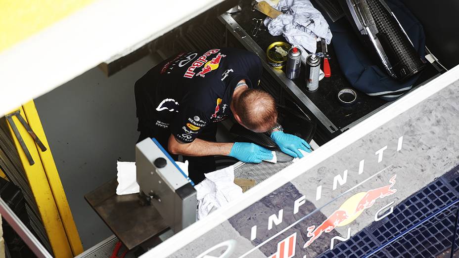 O trabalho nos boxes e área de paddock do Autódromo de Interlagos