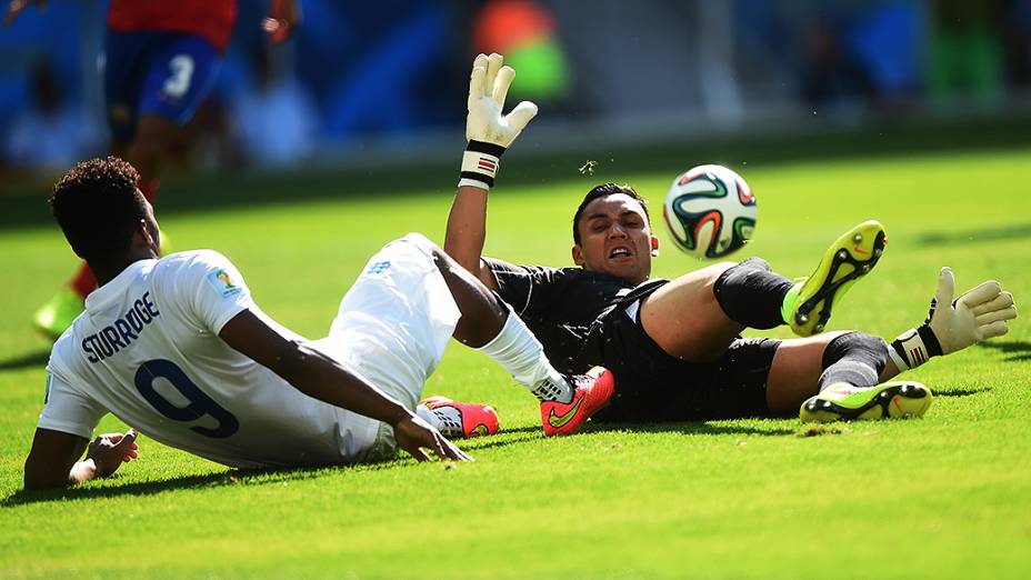 Lance no jogo entre Costa Rica e Inglaterra no Mineirão, em Belo Horizonte