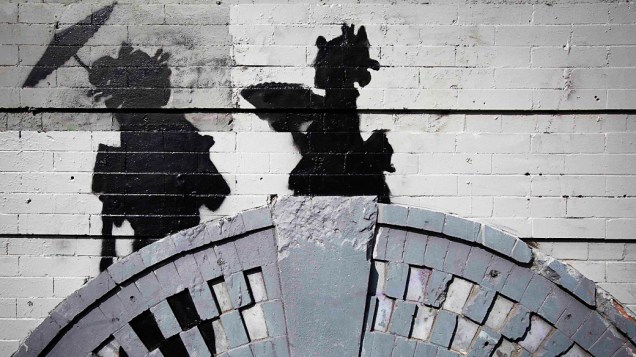 As intervenções de Banksy em Nova York incomodaram o prefeito da cidade, Michael Bloomberg que chegou a dizer que os grafites eram um sinal de decadência e perda de controle