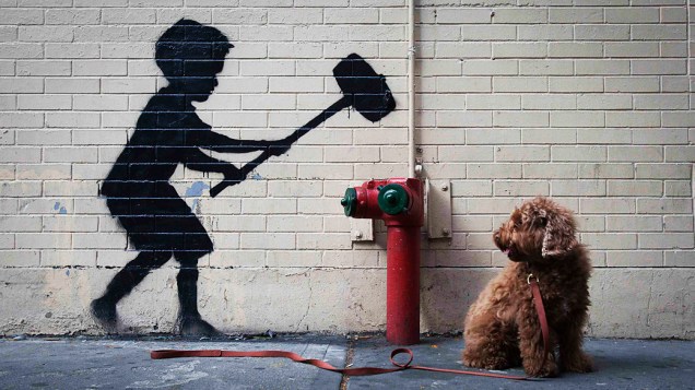 As intervenções de Banksy em Nova York incomodaram o prefeito da cidade, Michael Bloomberg que chegou a dizer que os grafites eram um sinal de decadência e perda de controle