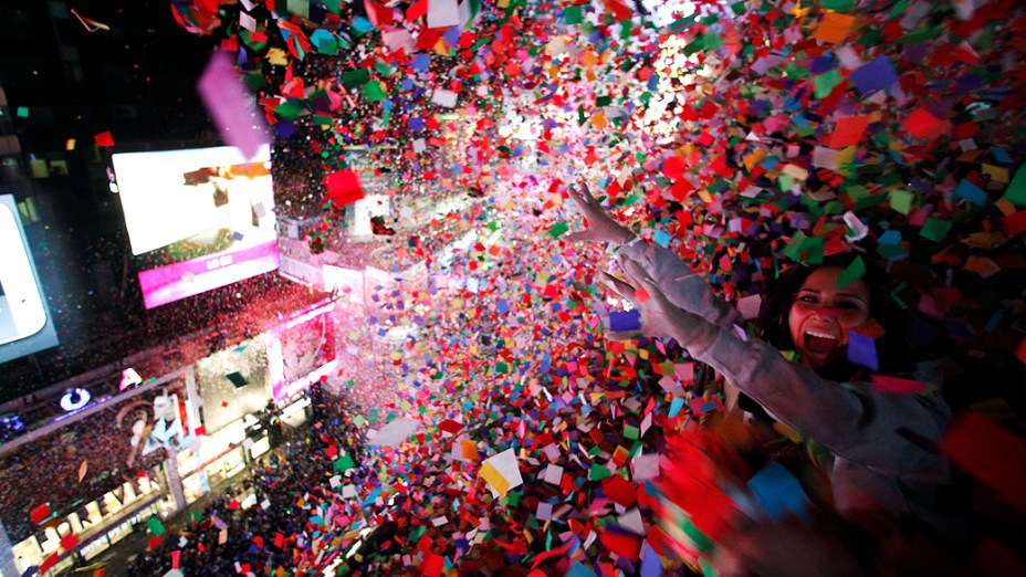 Chuva de confetes durante a comemoração do Ano Novo na Times Square, em Nova York
