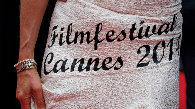 Traje utilizado por uma convidada durante a abertura do 67º Festival de Cinema de Cannes, na França