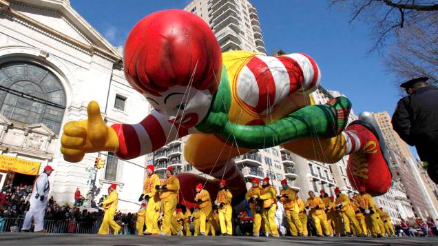 Balão do Ronald McDonald durante a 87ª Parada do Dia de Ação de Graça, em Nova York