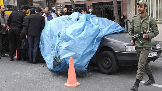 Irã: uma bomba foi colocada no carro de Mustafa Ahmadi Roshan