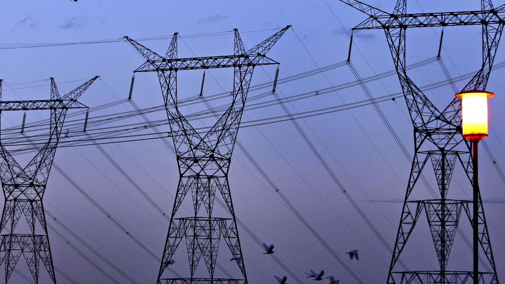 Rede de energia elétrica próxima à hidrelétrica de Itaipu
