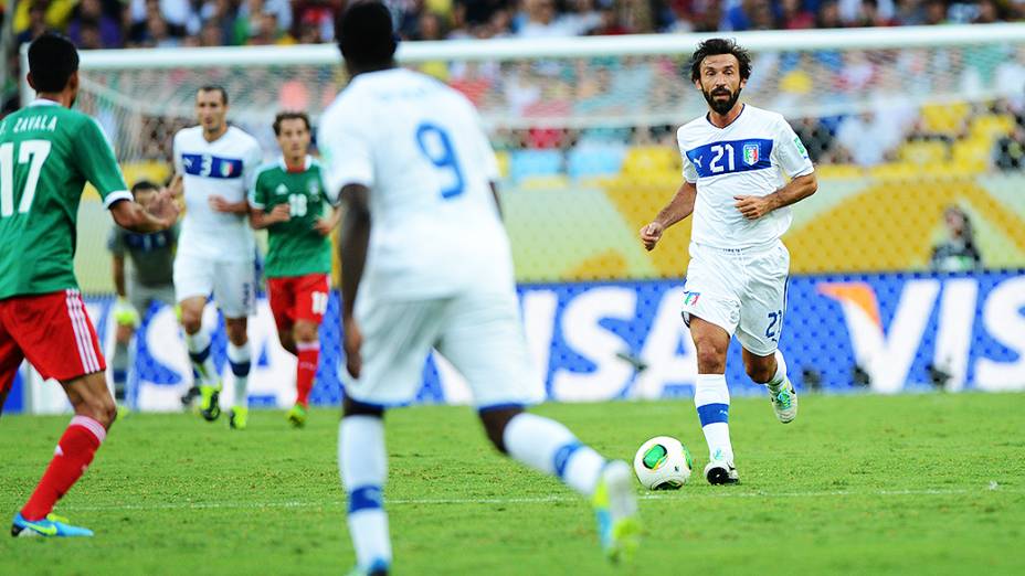 Pirlo durante partida entre Itália e México pela Copa das Confederações, no Maracanã