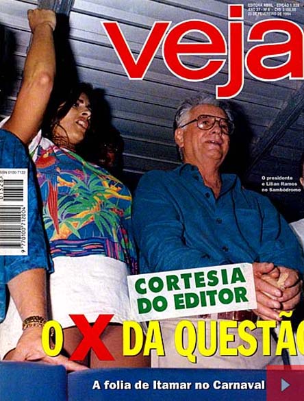 Capa de VEJA com o ex-presidente Itamar Franco e Lilian Ramos no carnaval carioca, 1994. Na foto, Lilian está sem calcinha.