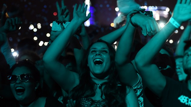 Público na apresentação do Calvin Harris no Lollapalooza 2015