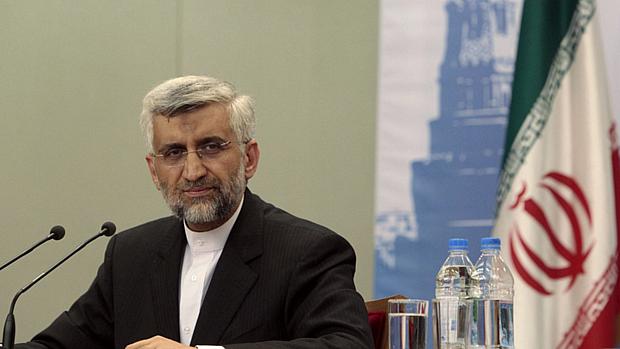 "Nós insistimos no fato de que o enriquecimento de urânio com um objetivo pacífico em todos os níveis é um direito da República Islâmica", afirmou o chefe dos negociadores iranianos, Said Jalili
