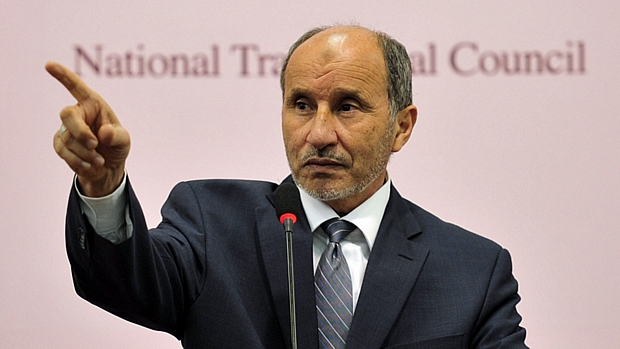 Mustafa Abdel Jalil, líder do CNT, disse que Líbia terá eleições daqui a oito meses