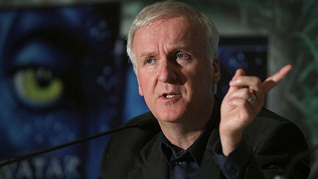 James Cameron em entrevista em Paris