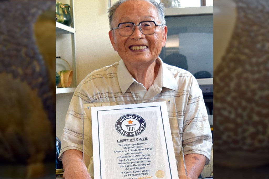 Homem mais velho do mundo a receber um diploma