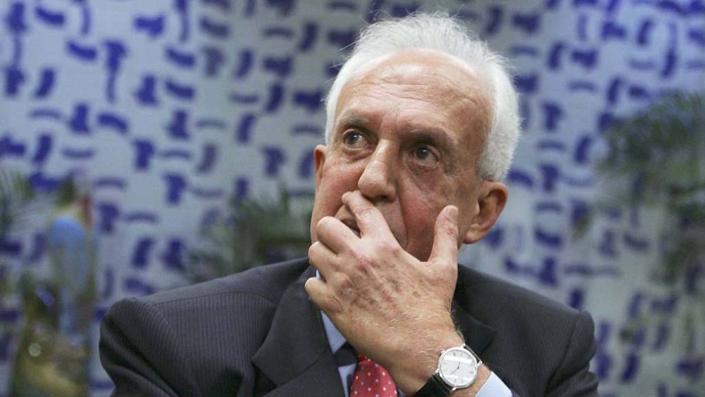 Articulação ameaça histórico poder de Jarbas Vasconcelos no PMDB