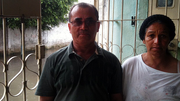 “O culpado disso não é Deus, é o governo”, diz Aleoni Aristides, que mora com a mulher há 22 anos no local