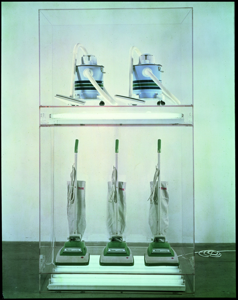 "New Hoover Convertibles, New Shelton Wet/Dry Doubledecker " de Jeff Koons no Museu Astrup Fearnley, Noruega